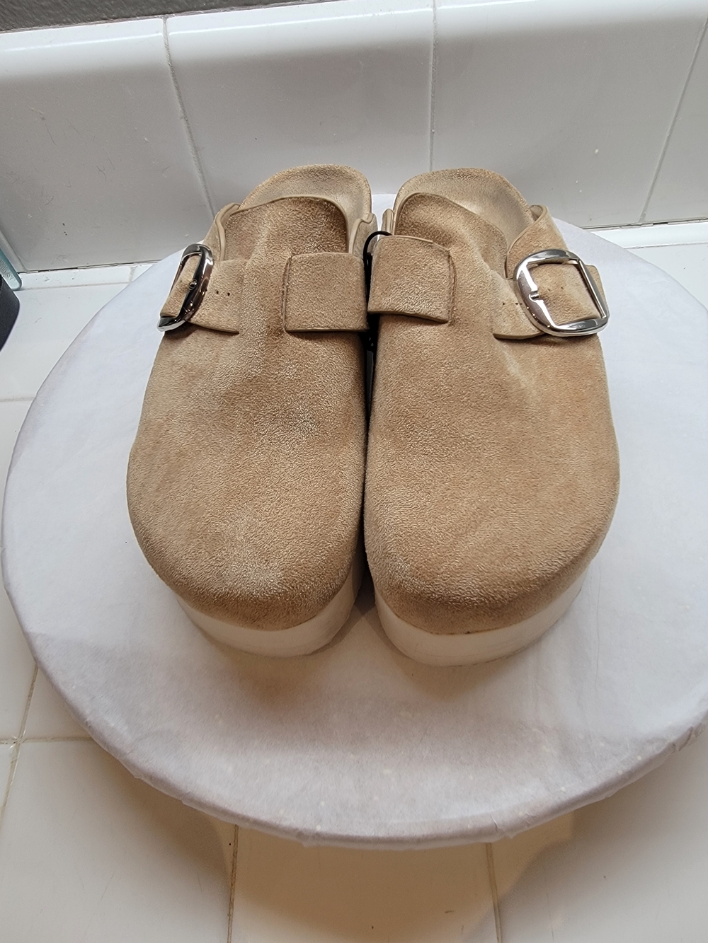 Madden Girl Cutie Pie Beige Suede Slip-On Clogs with Buckle 9.5